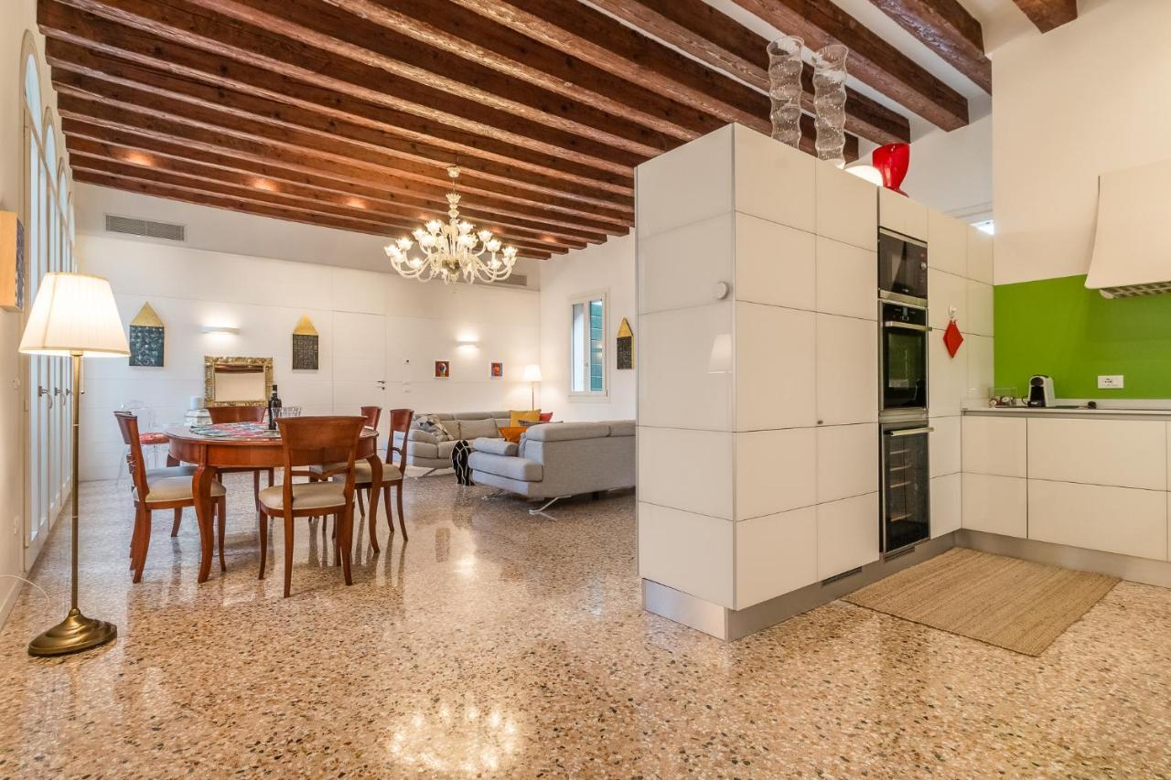Gallery House Velence Kültér fotó
